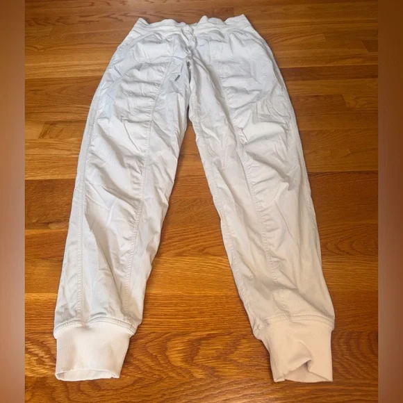 Lululemon Dance Studio Jogger White Size 6 High Rise Athleisure Pants - Picture 2 of 10